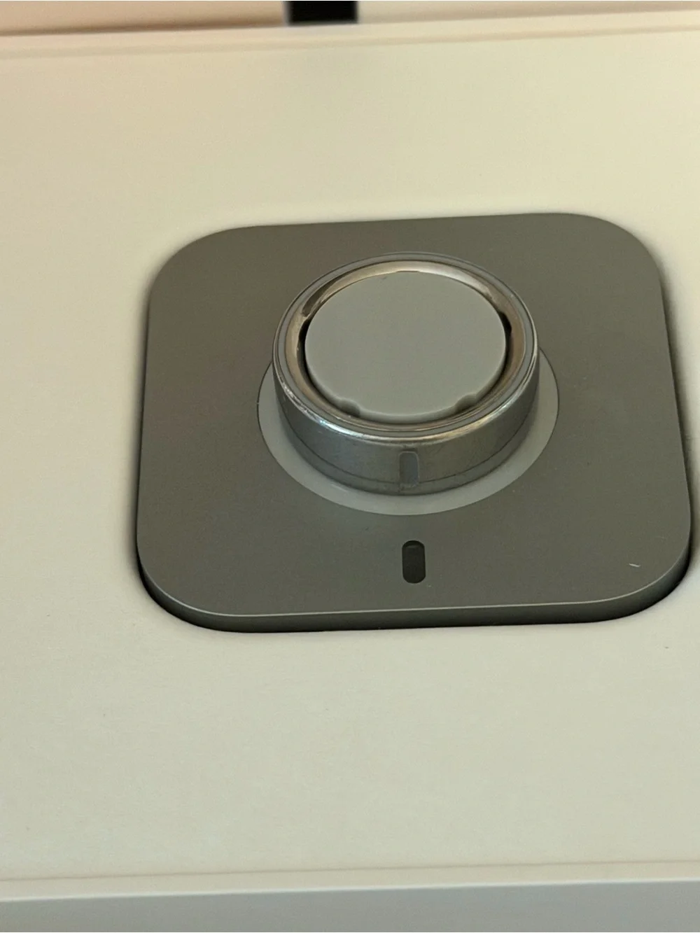 Oura Silver Ring with Charging Dock